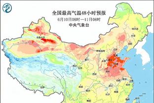 不愧是我看上的！滕哈赫赛后拥抱霍伊伦，将后者的头揽进胸口